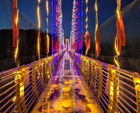 玻璃吊桥建造